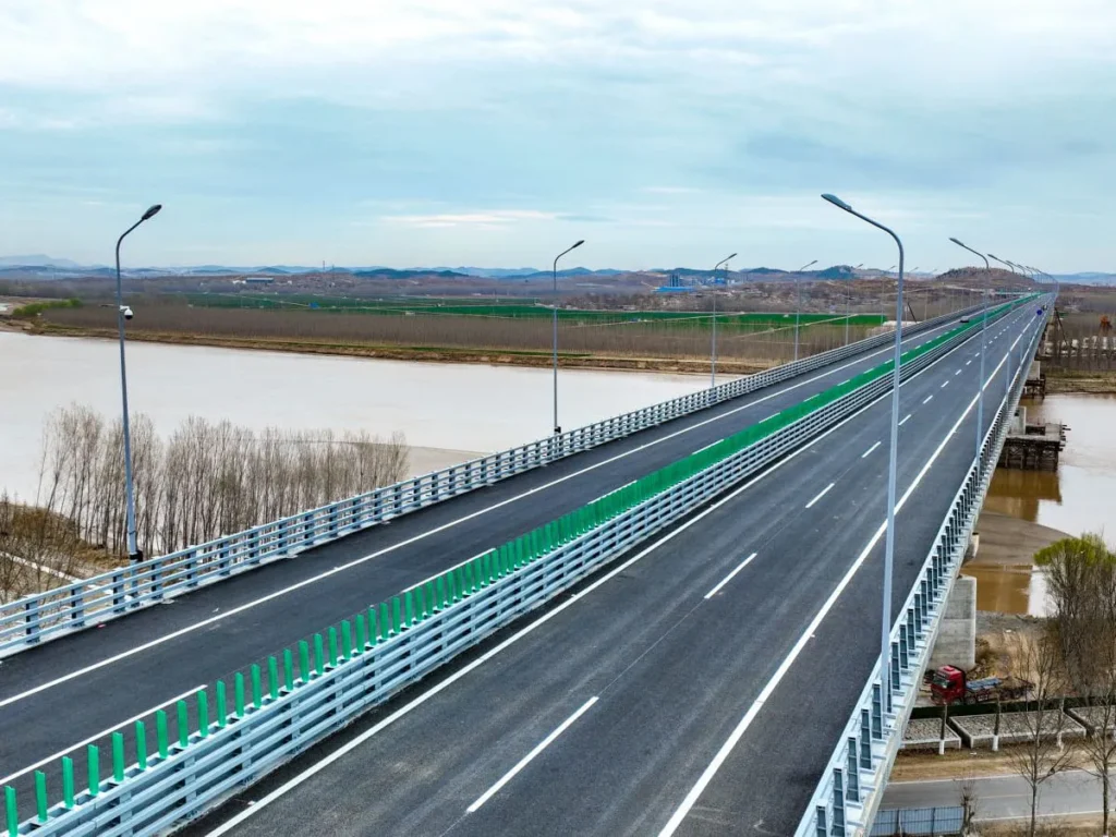 Liaotai Yellow River Highway Bridge